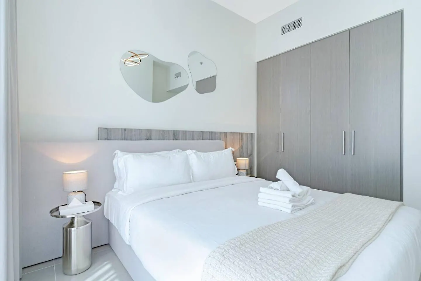 Downtown Flat Burj Khalifaoperametro-Sleeps 3! Apartment Dubai